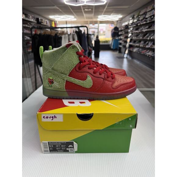 Size 9.5 - Nike SB Dunk High Pro QS Strawberry Cough Red/Green CW7093-600 2021 main image 9